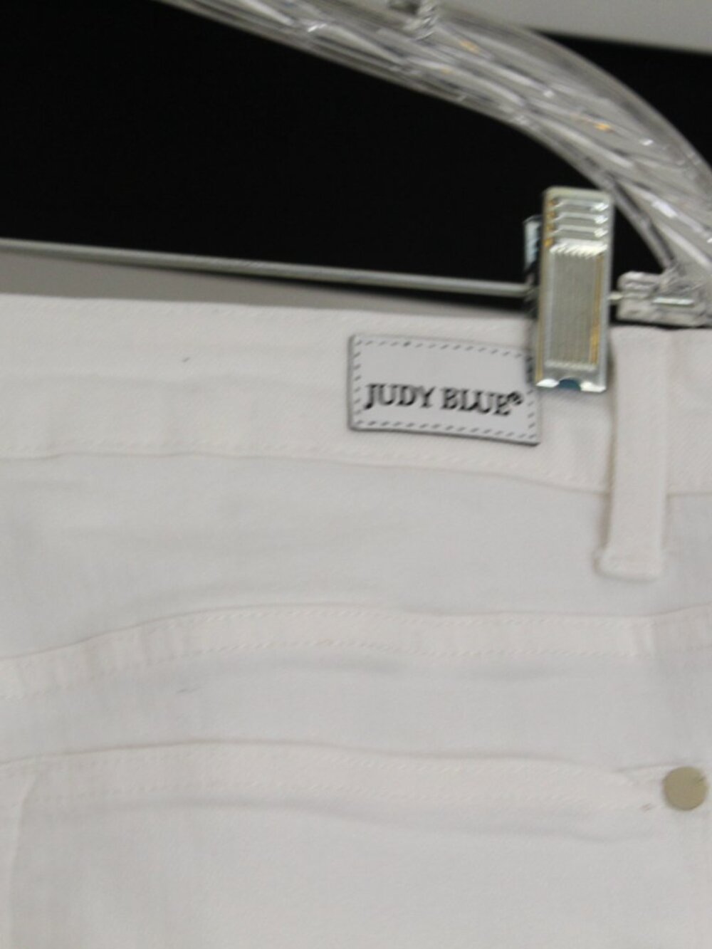 Judy Blue White Denim Bermuda Shorts 1X Raw Hem - Picture 4 of 9